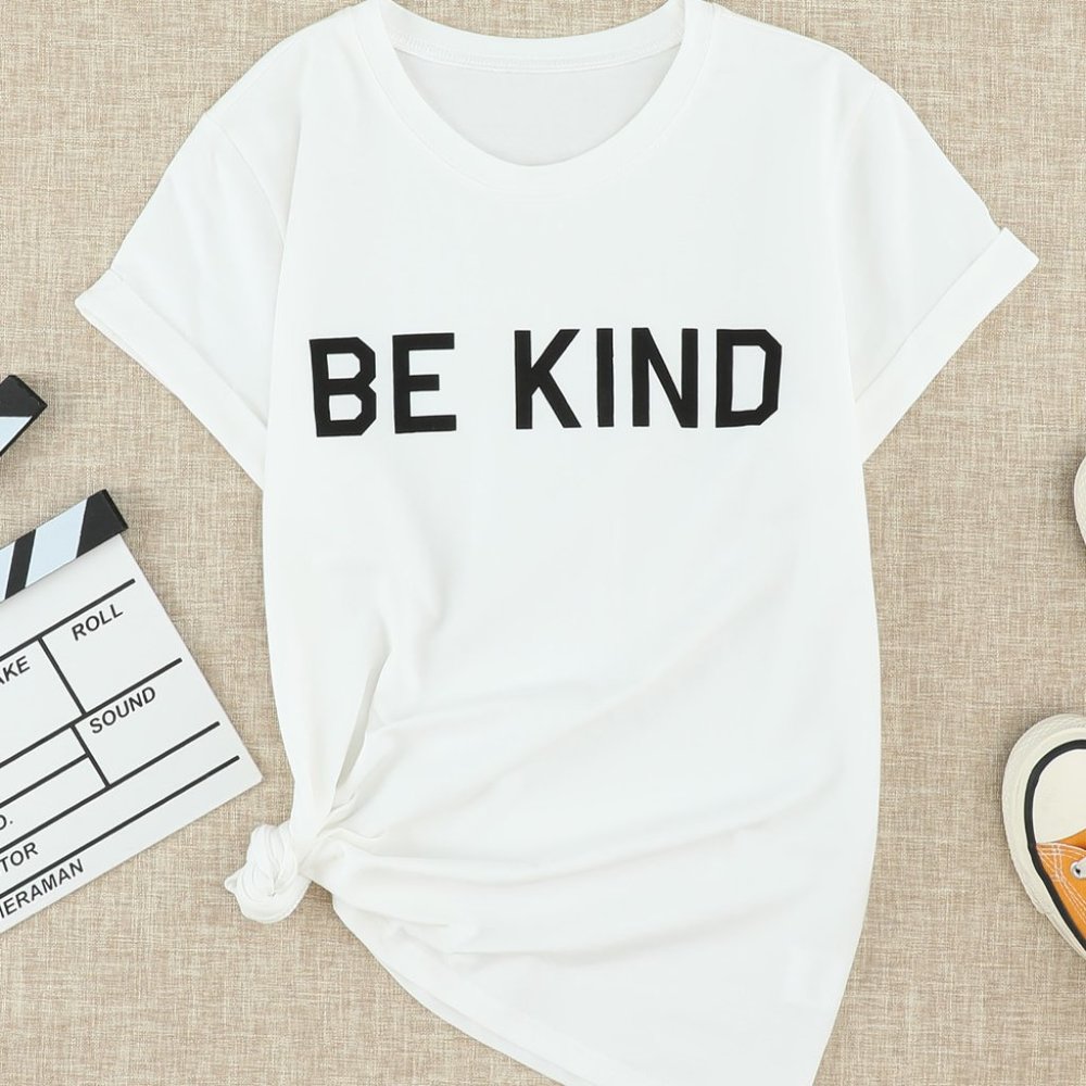 **LAST ONE**Be Kind T-shirt